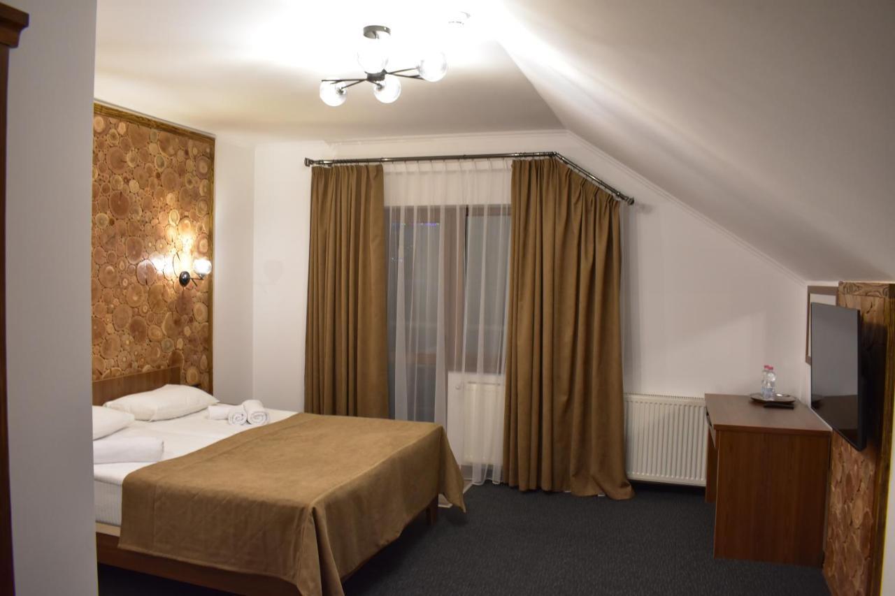 Князів Двір Hotel Bukovel Ngoại thất bức ảnh