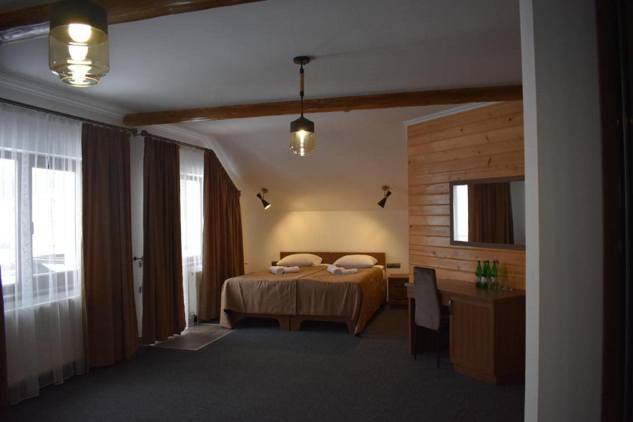 Князів Двір Hotel Bukovel Ngoại thất bức ảnh