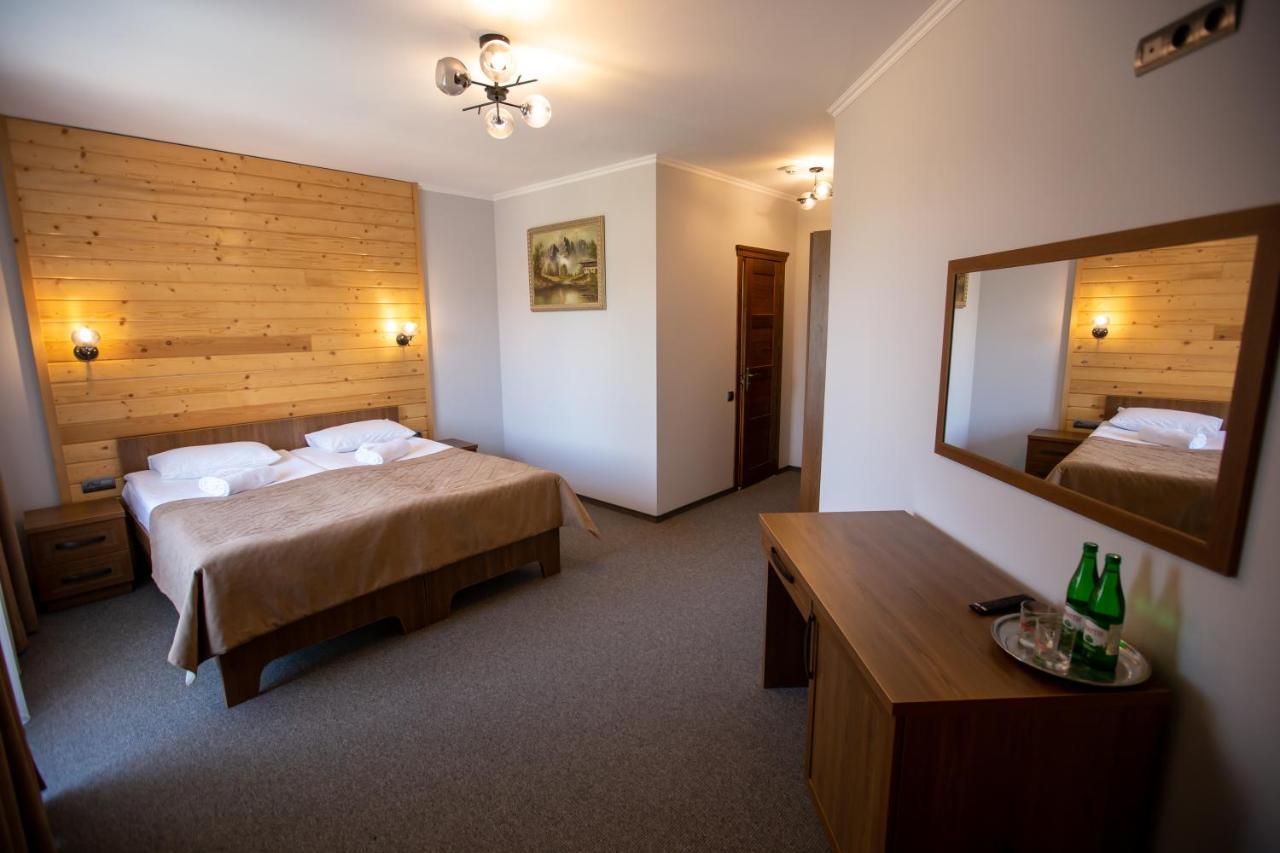 Князів Двір Hotel Bukovel Ngoại thất bức ảnh