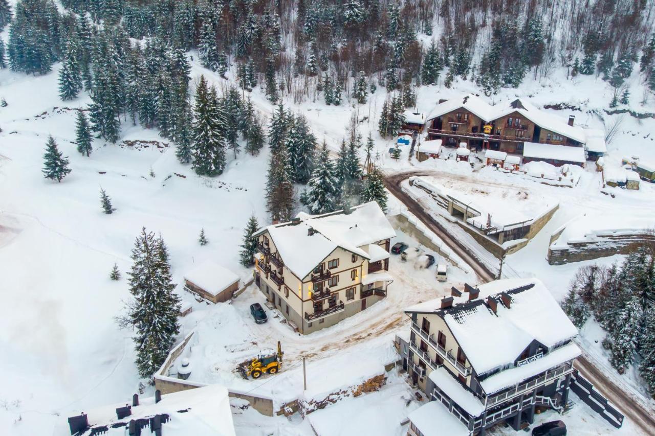 Князів Двір Hotel Bukovel Ngoại thất bức ảnh