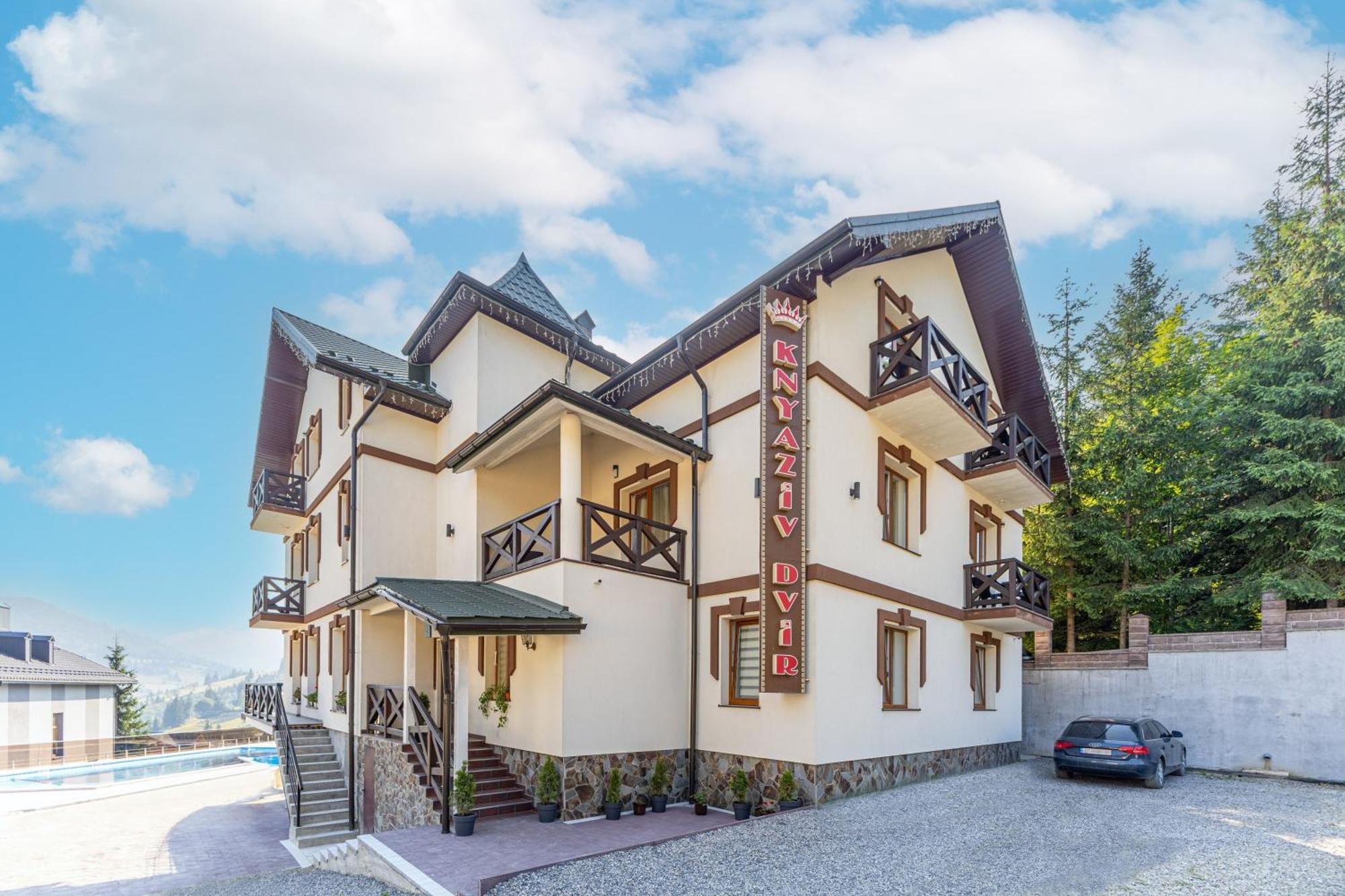 Князів Двір Hotel Bukovel Ngoại thất bức ảnh