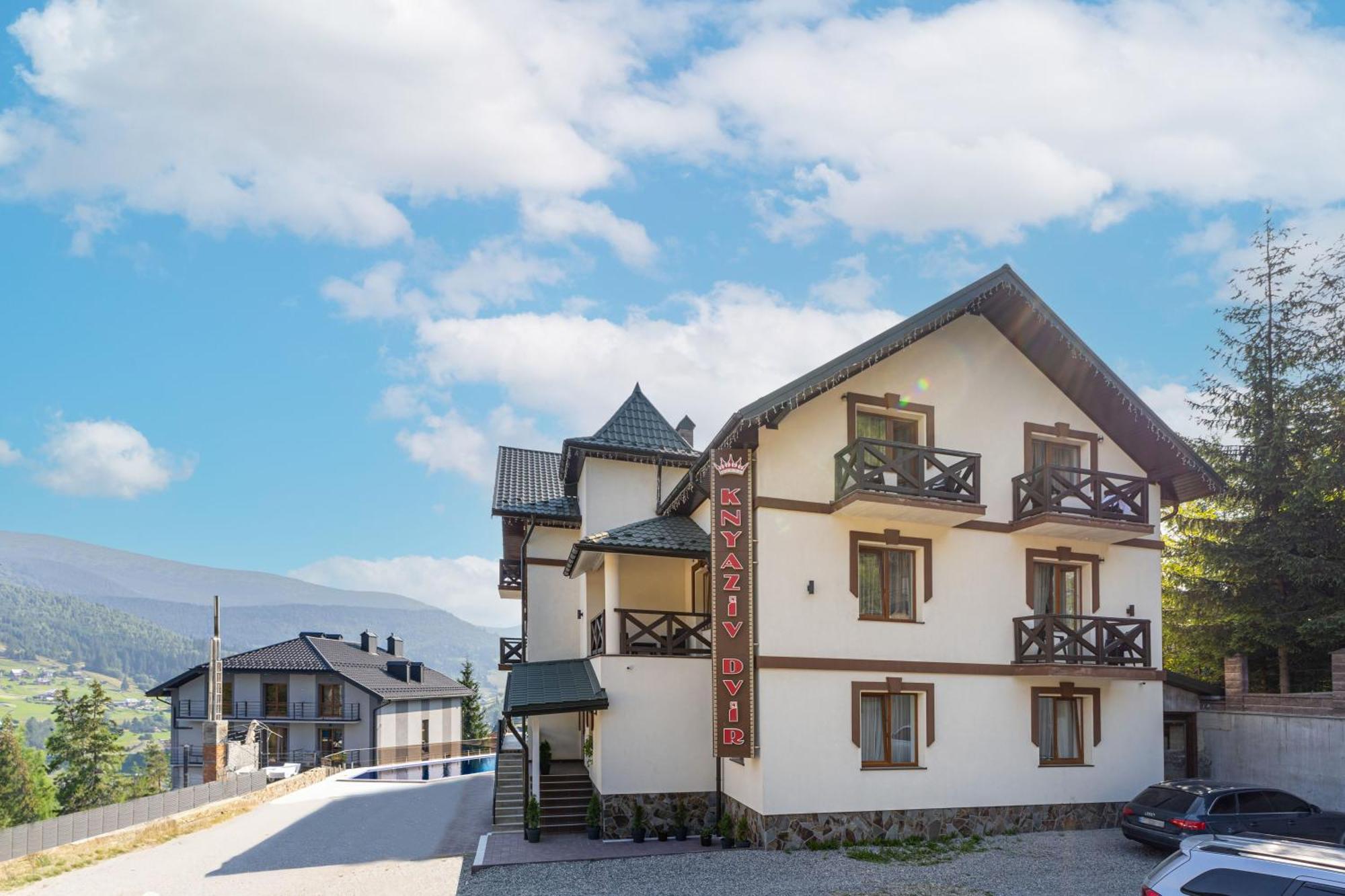 Князів Двір Hotel Bukovel Ngoại thất bức ảnh